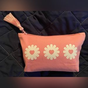Daisy Hearts Canvas Makeup Bag-. Organize your purse!  No more digging for keys